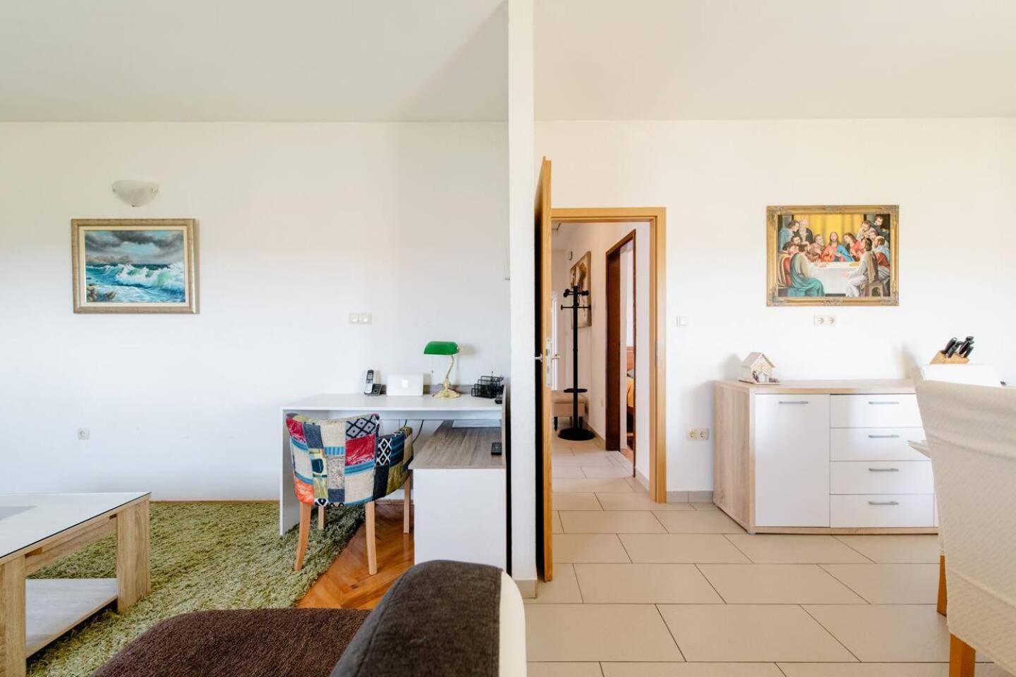 Apartman Jam Daire Solin Oda fotoğraf
